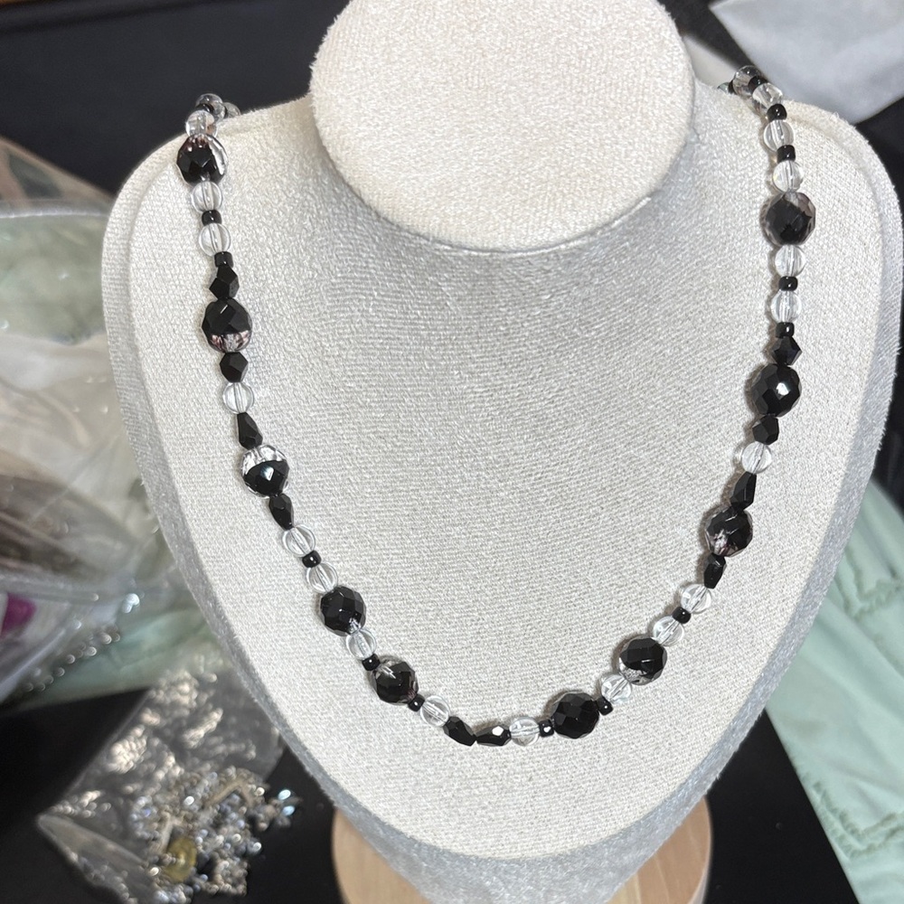 Chic Black and Silver Beaded Necklace